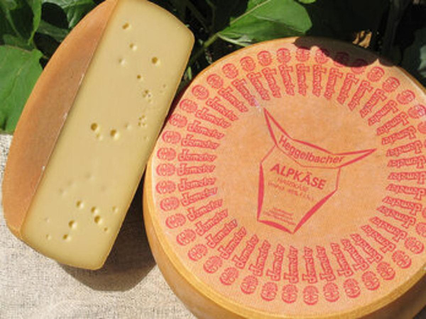 Produktfoto zu Heggelbacher Alpkäse 3 Monate, Stück ca. 200g