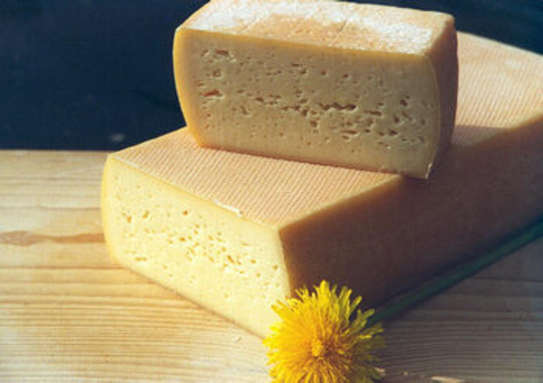 Produktfoto zu Heggelbacher Tilsiter, Stück,ca. 220g