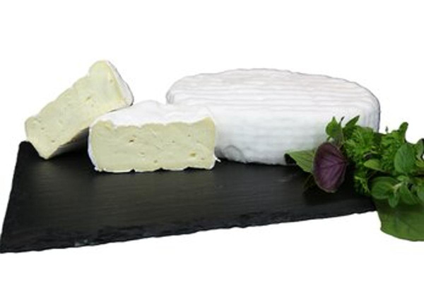 Produktfoto zu Tiroler Berg-Brie, Stück ca. 220g